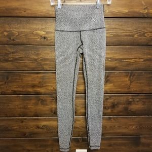 Lululemon Black and White leggings
